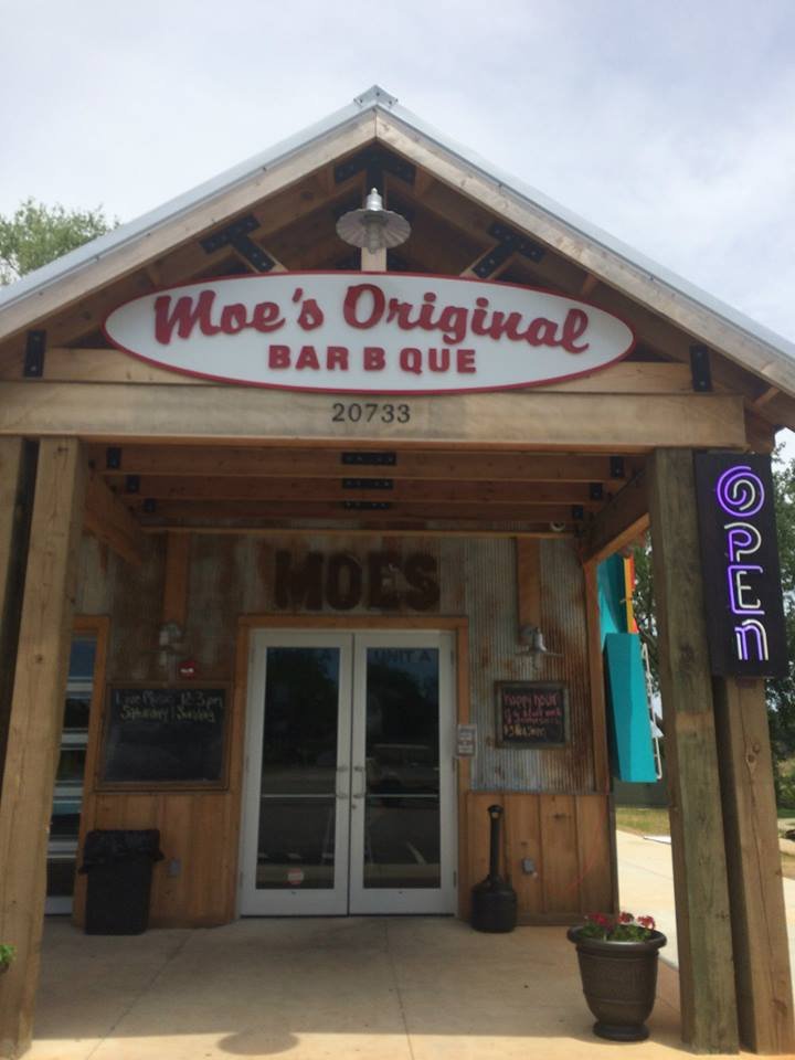 Moe's Original BBQ, Foley, AL Booking Information & Music Venue Reviews