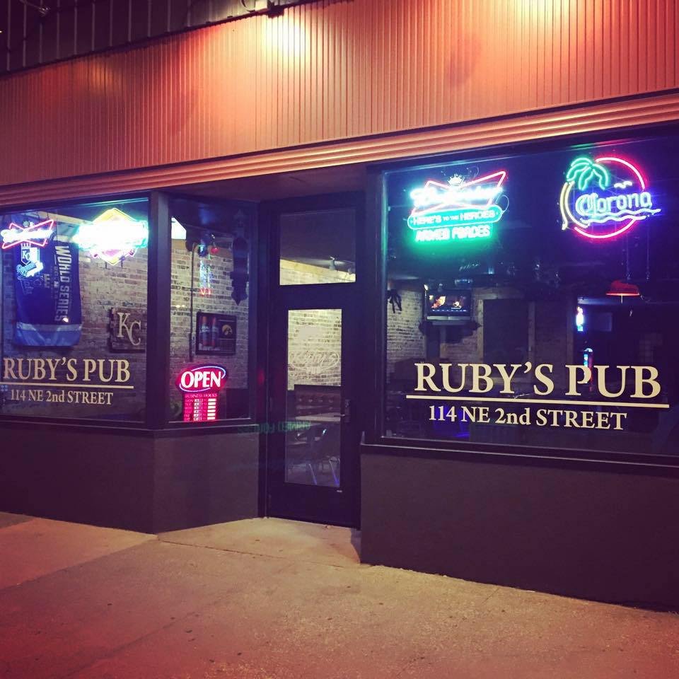 Ruby's Pub, Stuart, IA Booking Information & Music Venue Reviews